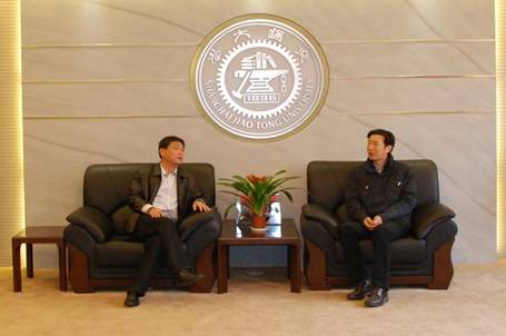 太仓市人民政府副市长朱万里一行赴上海交通大学开展合作交流