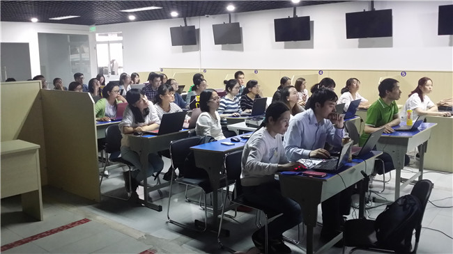 2015年首场针对职场实际应用的公开课在南洋招聘市场成功举办