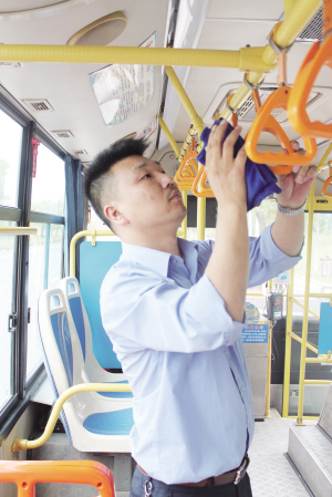 公交车司机优质服务获赞