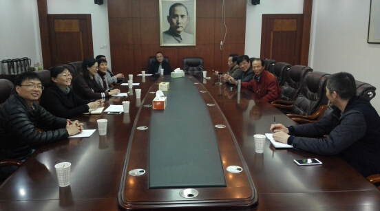 民革太仓市委组织全体党员开展学习全国两会精神