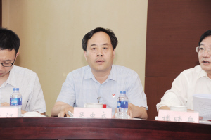 抢占现代产业新高地