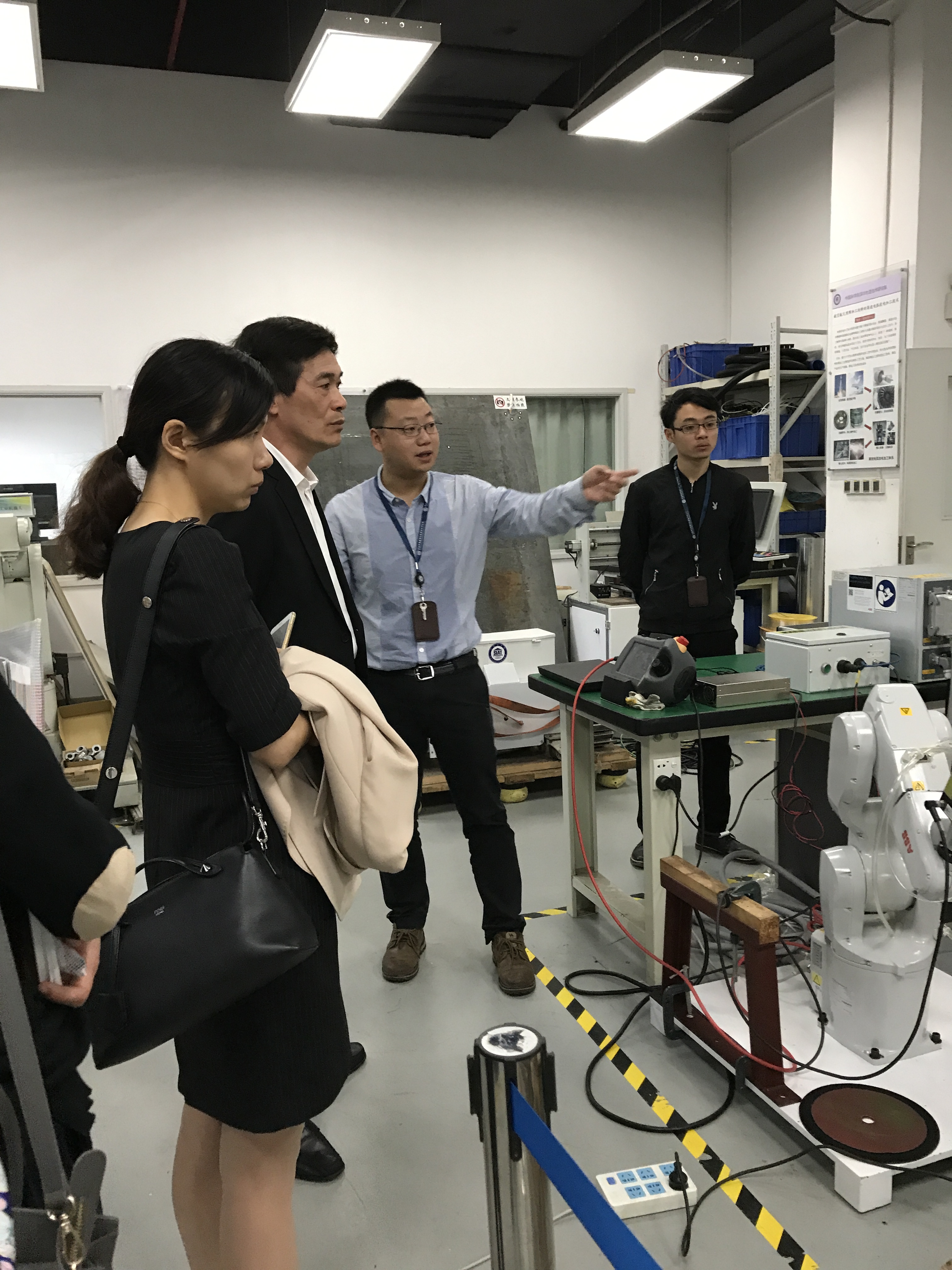 高新区赴中科院深圳先进技术研究院交流学习