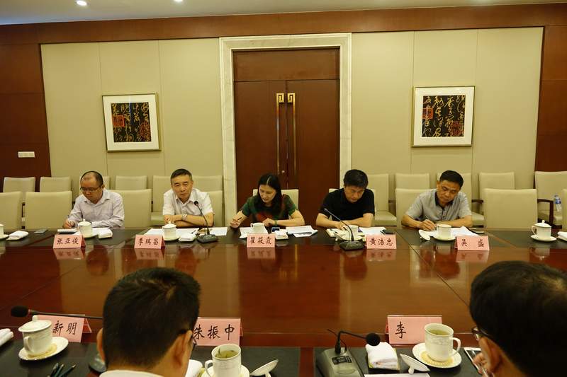 民革江苏省委“农民增收全面奔小康”调研组来太调研
