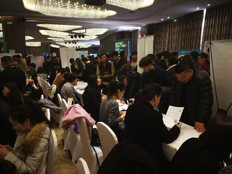人才“挤挤”——太仓市2018春季招聘会线下招聘会圆满落幕