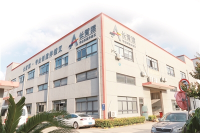 长臂猿机器人伸缩叉“刺”破国外垄断